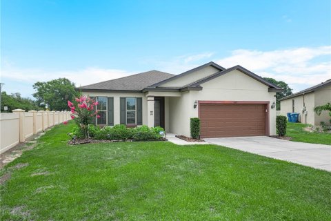 Casa en venta en Polk City, Florida, 4 dormitorios, 183.76 m2 № 1747032 - foto 2