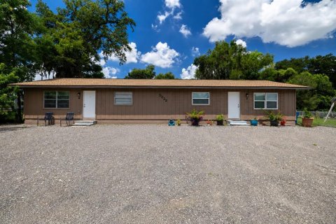 Immobilier commercial à Seffner, Floride 4 chambres, 154.59 m2 № 2329824