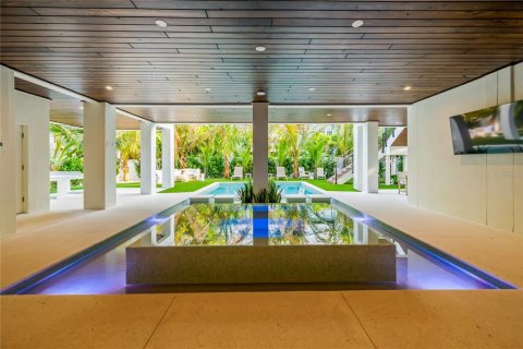 House in Anna Maria, Florida 6 bedrooms, 603.86 sq.m. № 1918814 - photo 5
