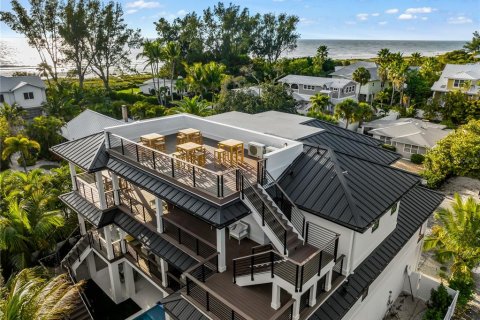 House in Anna Maria, Florida 6 bedrooms, 603.86 sq.m. № 1918814 - photo 2