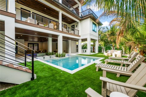 House in Anna Maria, Florida 6 bedrooms, 603.86 sq.m. № 1918814 - photo 9