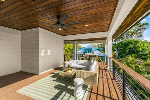 House in Anna Maria, Florida 6 bedrooms, 603.86 sq.m. № 1918814 - photo 16