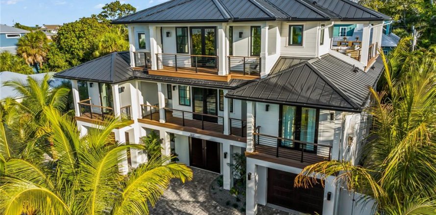 House in Anna Maria, Florida 6 bedrooms, 603.86 sq.m. № 1918814