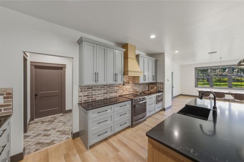 House in Bushnell, Florida 6 bedrooms, 459.4 sq.m. № 2226450 - photo 24