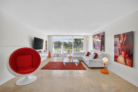 Copropriété à vendre à Pompano Beach, Floride: 3 chambres, 139.35 m2 № 2089145 - photo 4