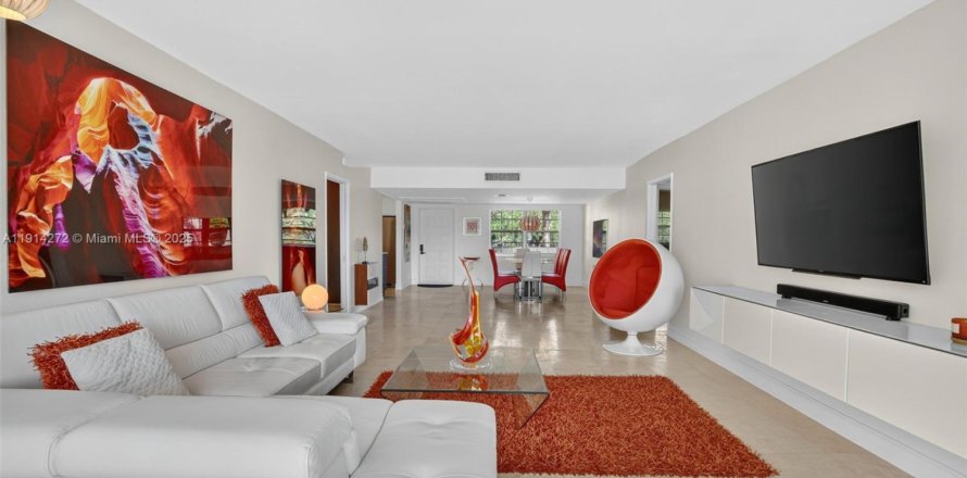 Condo à Pompano Beach, Floride, 3 chambres  № 2089145