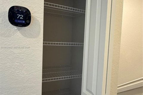 Touwnhouse à vendre à Florida City, Floride: 3 chambres, 159.33 m2 № 2043642 - photo 15