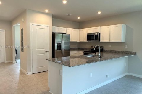 Touwnhouse à vendre à Florida City, Floride: 3 chambres, 159.33 m2 № 2043642 - photo 5