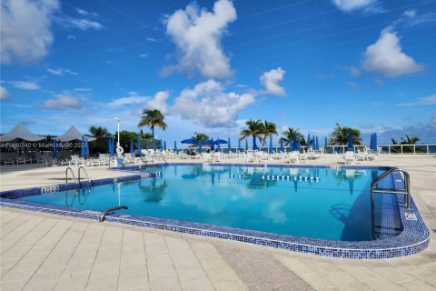Copropriété à louer à Hallandale Beach, Floride: 1 chambre, 68.38 m2 № 1946885 - photo 26