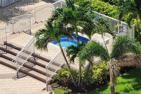 Copropriété à louer à Hallandale Beach, Floride: 1 chambre, 68.38 m2 № 1946885 - photo 27
