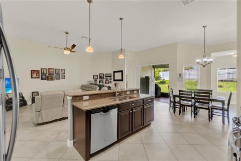 Casa en venta en Mount Dora, Florida, 4 dormitorios, 224.92 m2 № 1653853 - foto 17