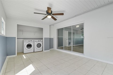 House in Saint Petersburg, Florida 2 bedrooms, 104.52 sq.m. № 2378915 - photo 24