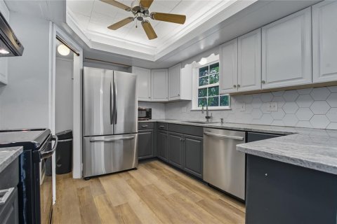 House in Saint Petersburg, Florida 2 bedrooms, 104.52 sq.m. № 2378915 - photo 13