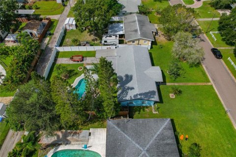 House in Saint Petersburg, Florida 2 bedrooms, 104.52 sq.m. № 2378915 - photo 29