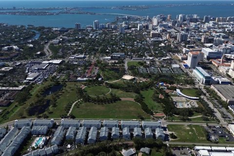 Villa ou maison à vendre à Sarasota, Floride: 4 chambres, 237.92 m2 № 1569165 - photo 6