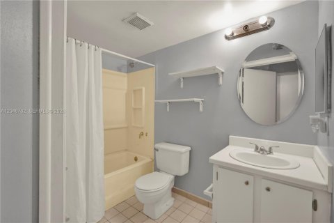 Copropriété à vendre à Hialeah, Floride: 1 chambre, 69.58 m2 № 2181084 - photo 5