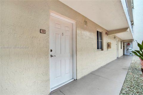 Copropriété à vendre à Hialeah, Floride: 1 chambre, 69.58 m2 № 2181084 - photo 18