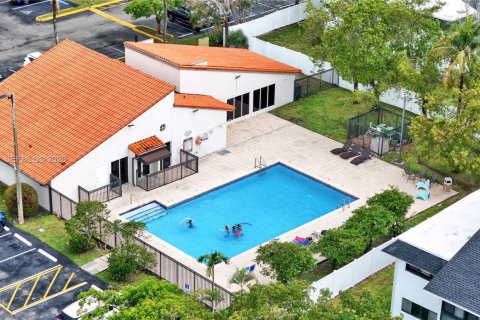 Copropriété à vendre à Hialeah, Floride: 1 chambre, 69.58 m2 № 2181084 - photo 25