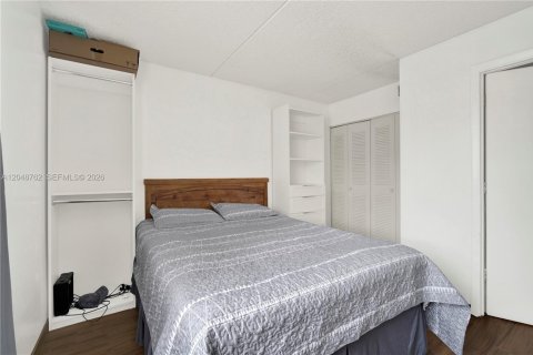 Copropriété à vendre à Hialeah, Floride: 1 chambre, 69.58 m2 № 2181084 - photo 12