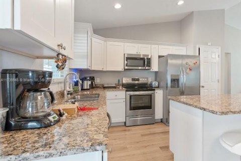 Casa en venta en Ocala, Florida, 3 dormitorios, 124.21 m2 № 1712139 - foto 12