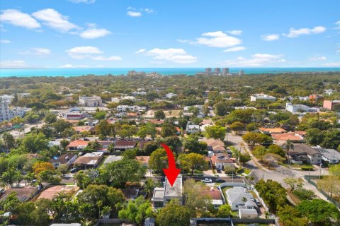 Casa en venta en Miami, Florida, 5 dormitorios, 290.04 m2 № 1480349 - foto 12