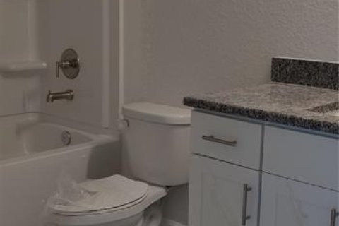 Casa en venta en Spring Hill, Florida, 4 dormitorios, 187.66 m2 № 1797943 - foto 8