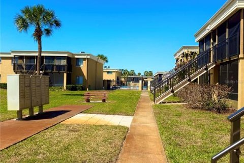 Condominio en venta en Casselberry, Florida, 1 dormitorio, 71.35 m2 № 2116719 - foto 22
