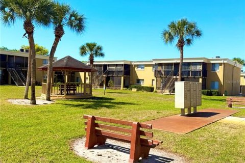 Condominio en venta en Casselberry, Florida, 1 dormitorio, 71.35 m2 № 2116719 - foto 25