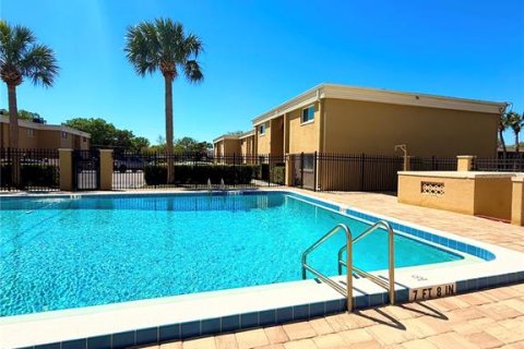 Condominio en venta en Casselberry, Florida, 1 dormitorio, 71.35 m2 № 2116719 - foto 28