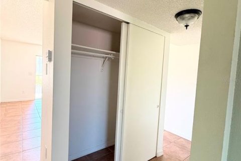 Condominio en venta en Casselberry, Florida, 1 dormitorio, 71.35 m2 № 2116719 - foto 6