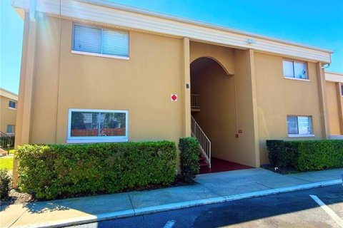 Condominio en Casselberry, Florida, 1 dormitorio № 2116719