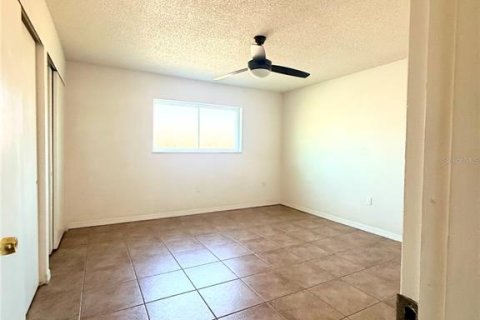 Condominio en venta en Casselberry, Florida, 1 dormitorio, 71.35 m2 № 2116719 - foto 10
