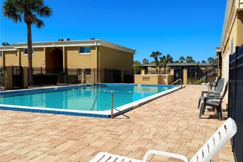 Condominio en venta en Casselberry, Florida, 1 dormitorio, 71.35 m2 № 2116719 - foto 26