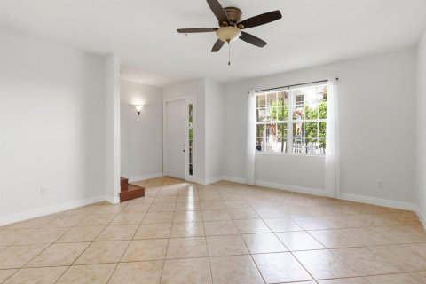 Touwnhouse à vendre à Hypoluxo, Floride: 3 chambres, 174.28 m2 № 2191768 - photo 8