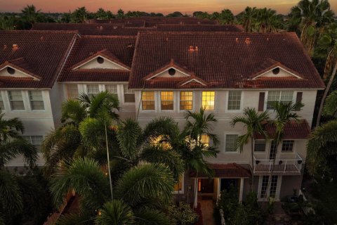 Touwnhouse à vendre à Hypoluxo, Floride: 3 chambres, 174.28 m2 № 2191768 - photo 4