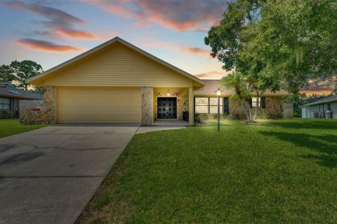Casa en venta en Plant City, Florida, 3 dormitorios, 155.7 m2 № 1886806 - foto 1