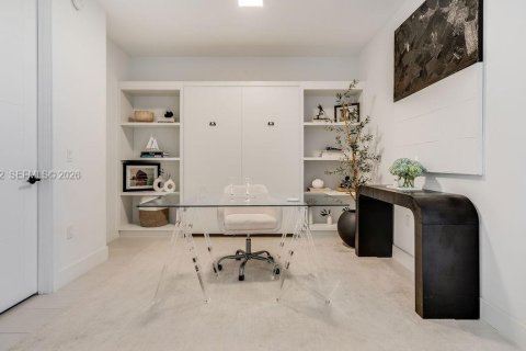 Condo in Miami Beach, Florida, 1 bedroom № 2081467 - photo 22