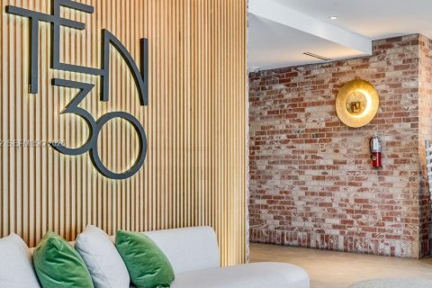 Condo in Miami Beach, Florida, 1 bedroom № 2081467 - photo 30