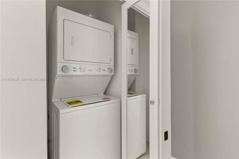 Снять в аренду кондоминиум в Майами, Флорида 2 спальни, 104.05м2, № 2043931 - фото 30