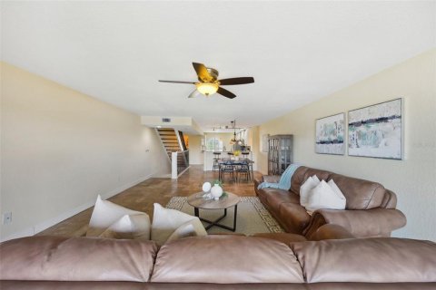 Touwnhouse à louer à Tierra Verde, Floride: 2 chambres, 153.29 m2 № 2106997 - photo 7