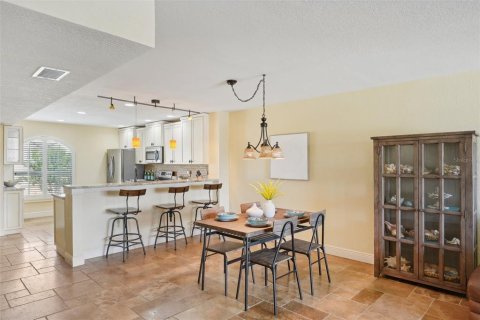 Touwnhouse à louer à Tierra Verde, Floride: 2 chambres, 153.29 m2 № 2106997 - photo 10