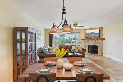Touwnhouse à louer à Tierra Verde, Floride: 2 chambres, 153.29 m2 № 2106997 - photo 14