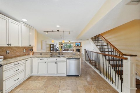 Touwnhouse à louer à Tierra Verde, Floride: 2 chambres, 153.29 m2 № 2106997 - photo 22