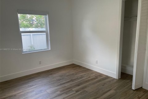 Villa ou maison à louer à Hollywood, Floride: 3 chambres, 246.93 m2 № 1932498 - photo 7