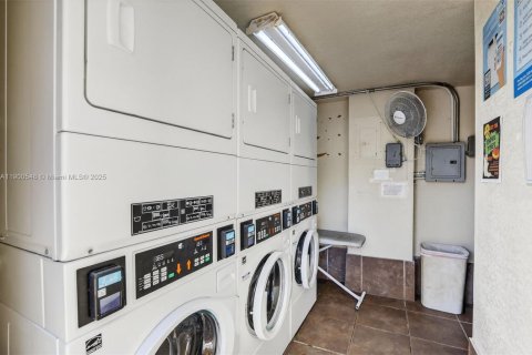 Снять в аренду кондоминиум в Форт-Лодердейл, Флорида 1 спальня, 56.58м2, № 1952845 - фото 23