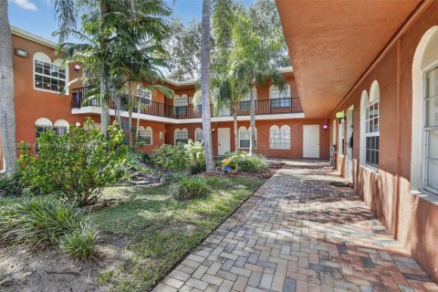 Снять в аренду кондоминиум в Форт-Лодердейл, Флорида 1 спальня, 56.58м2, № 1952845 - фото 19