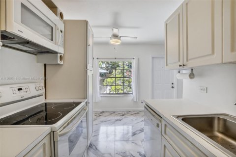 Снять в аренду кондоминиум в Форт-Лодердейл, Флорида 1 спальня, 56.58м2, № 1952845 - фото 13