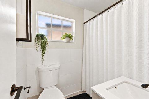 House in Pompano Beach, Florida 4 bedrooms, 131.92 sq.m. № 2392891 - photo 21