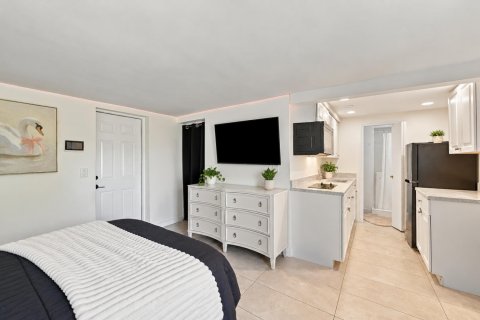 House in Pompano Beach, Florida 4 bedrooms, 131.92 sq.m. № 2392891 - photo 22