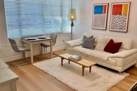 Condominio en venta en Miami Beach, Florida, 1 dormitorio, 45.06 m2 № 2043925 - foto 6